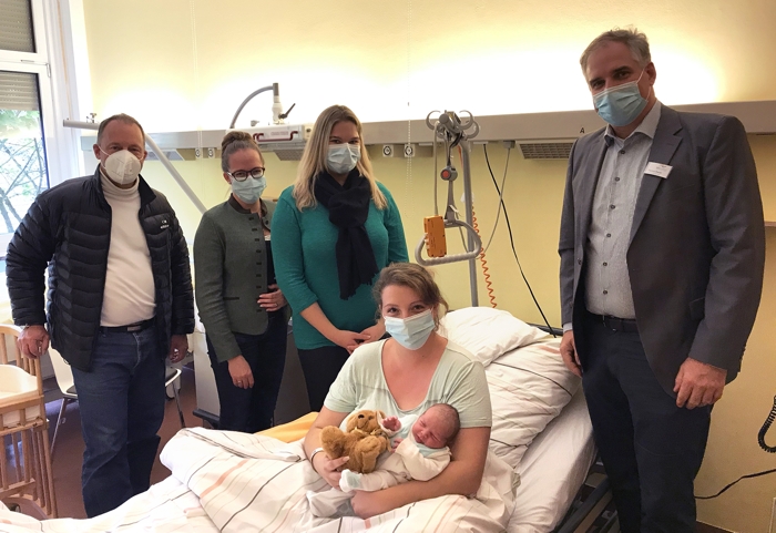 Erstes Baby nach Wiedereröffnung der Entbindungsstation kam am 5. Oktober gesund zur Welt.